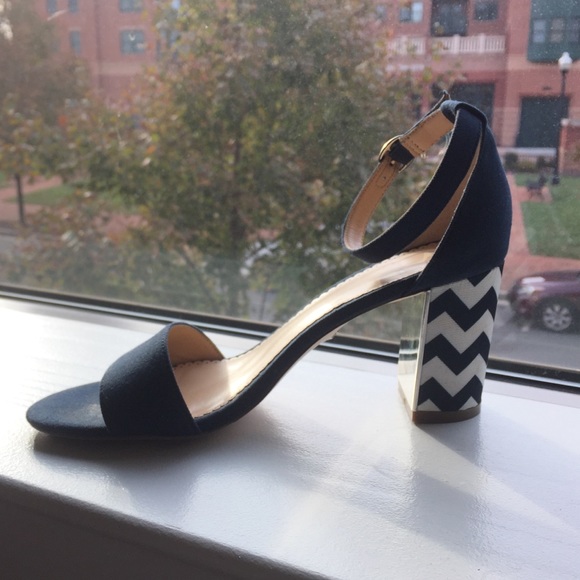Chevron Heels - Picture 3 of 8